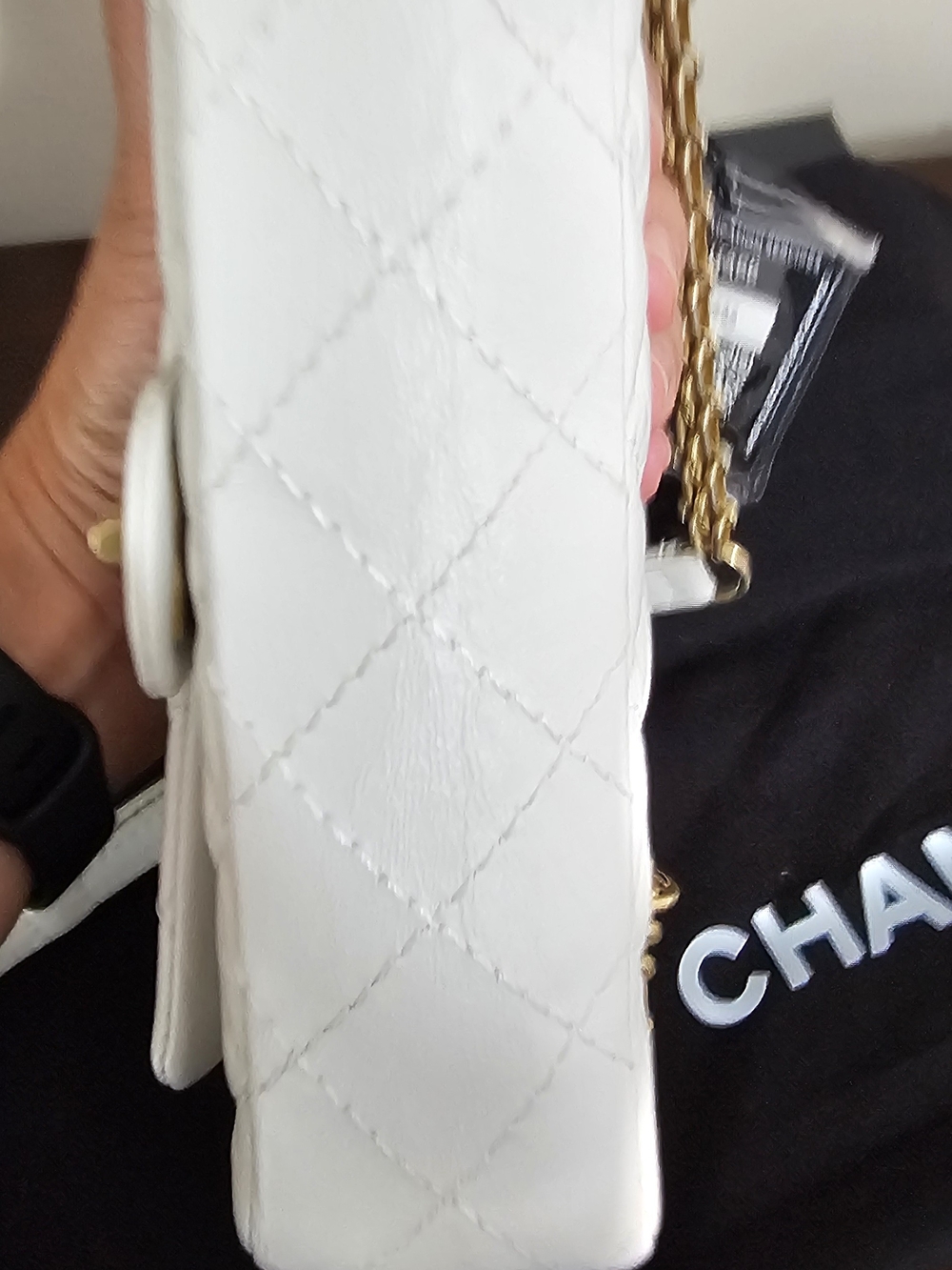 CHANEL Reissue White Quilted Mini Waist Bag with Gold-Tone Turn Lock AUTHENTIC - Picture 8 of 12